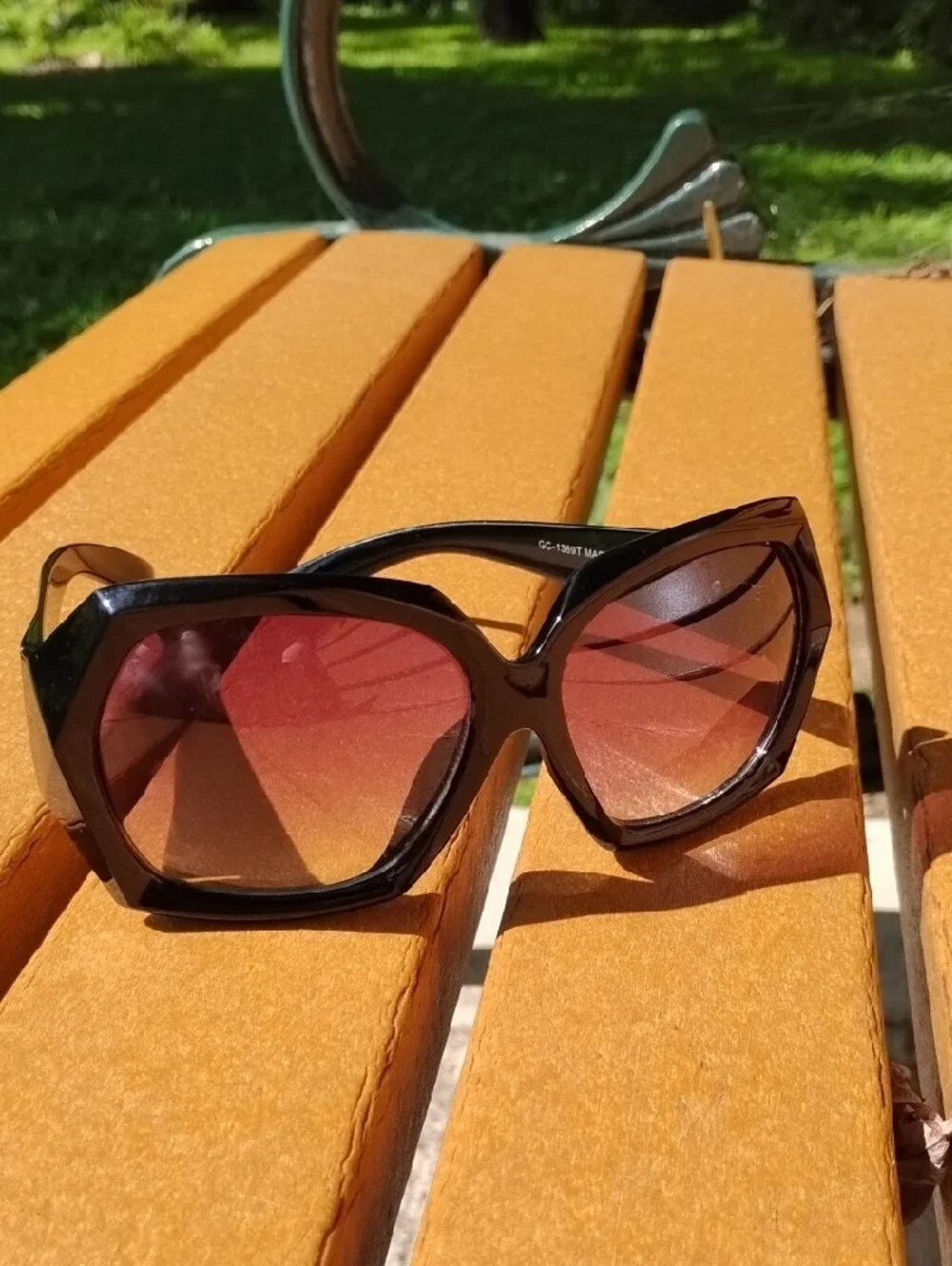 Girolamo And Cherrie Black Frame Sunglasses with Brown Gradient Lenses